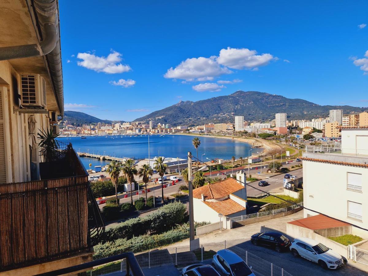 Magnifique Appartement Avec Balcon Vue Mer A L'Entree D'Ajaccio Ajaccio  Esterno foto