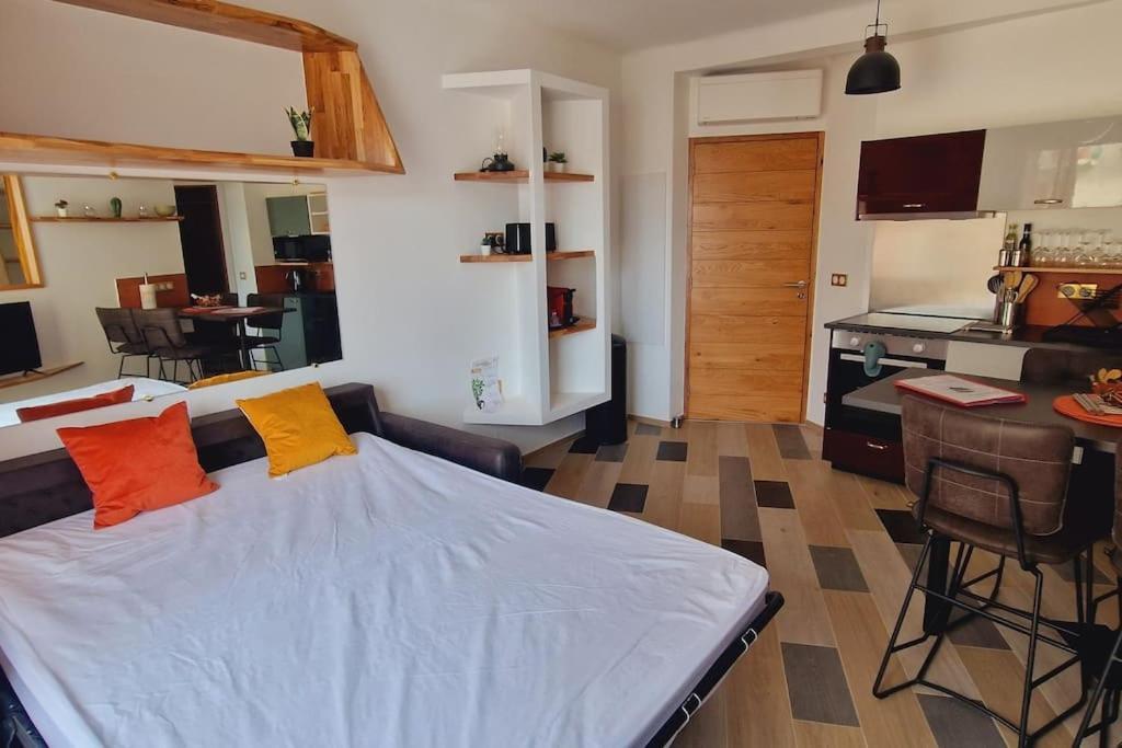 Magnifique Appartement Avec Balcon Vue Mer A L'Entree D'Ajaccio Ajaccio  Esterno foto